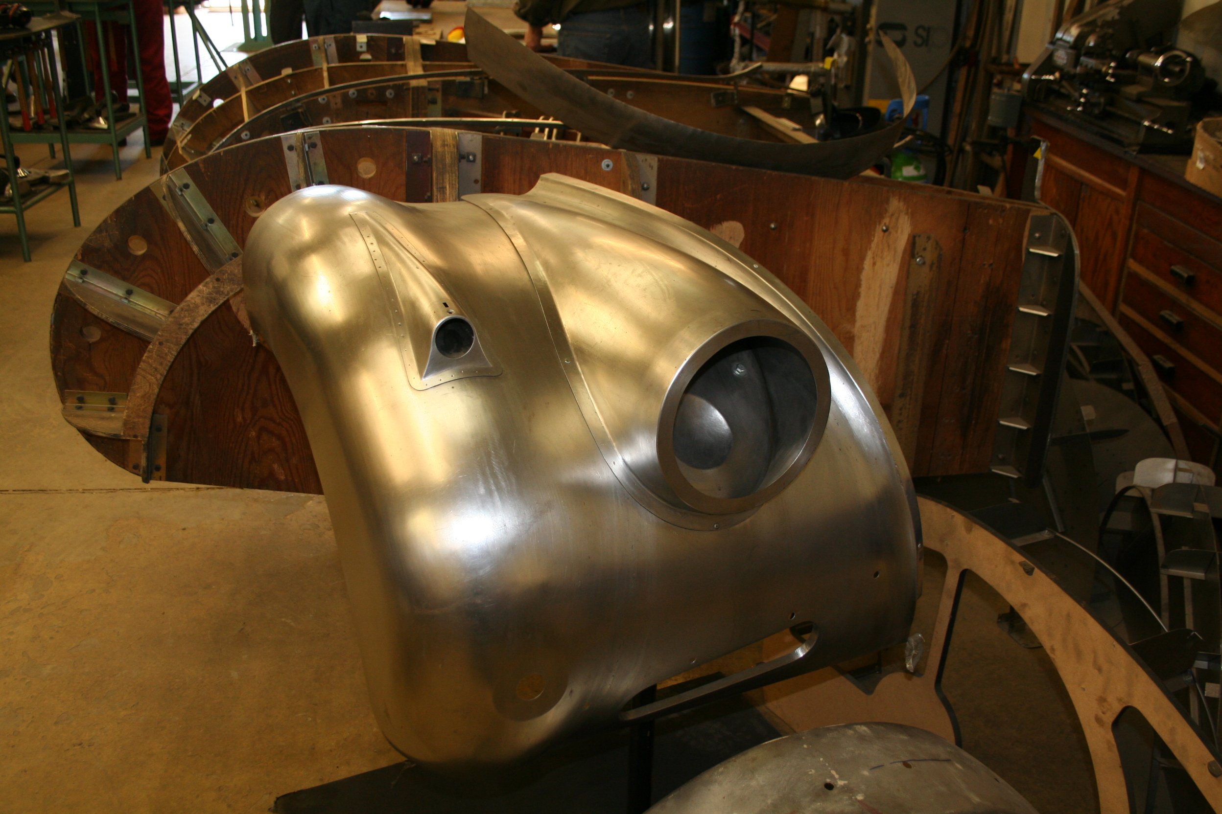 Lead work (bodywork) for filling seams etc