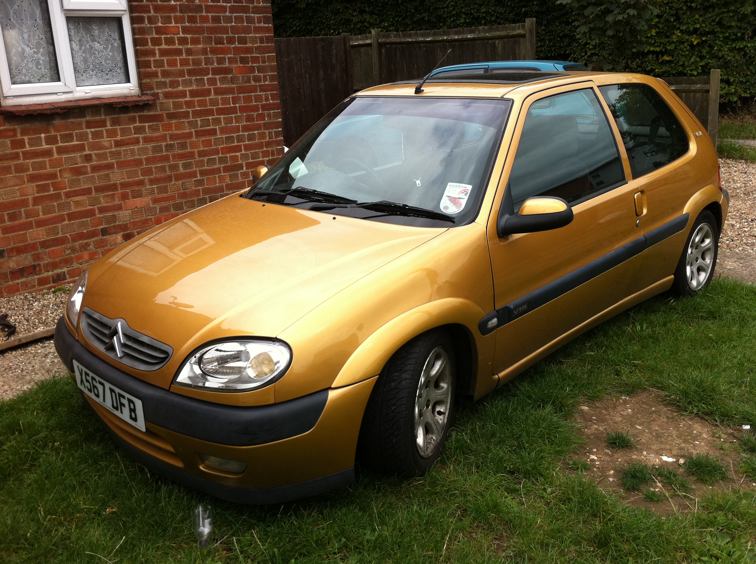 saxo vtr x reg in gold/newer shape