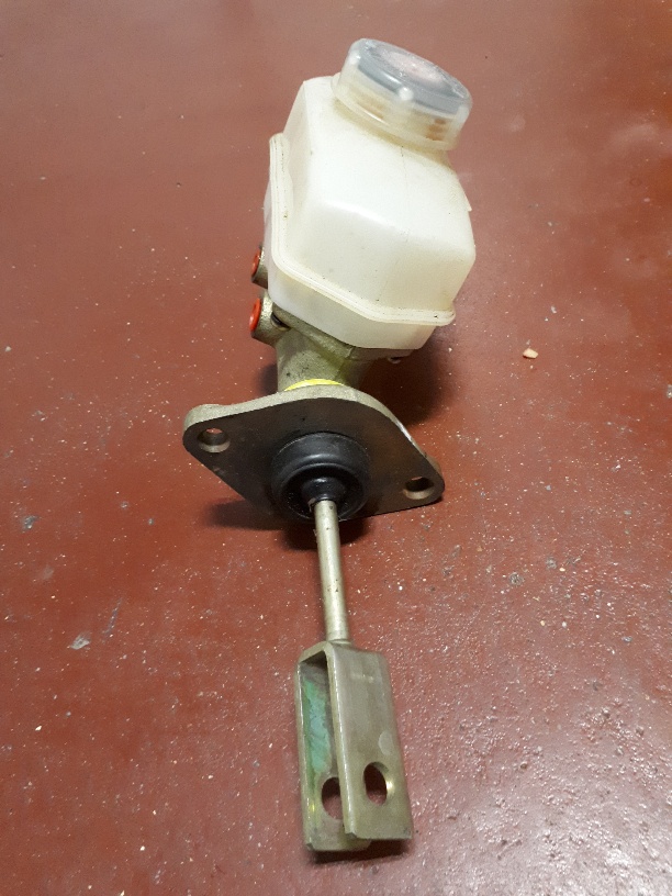 Master Cylinder Price >> NEW Escort mk1 mk2 Girling Master Brake Cylinder with ... Master Cylinder Price >> NEW Escort mk1 mk2 Girling Master Brake Cylinder with ...